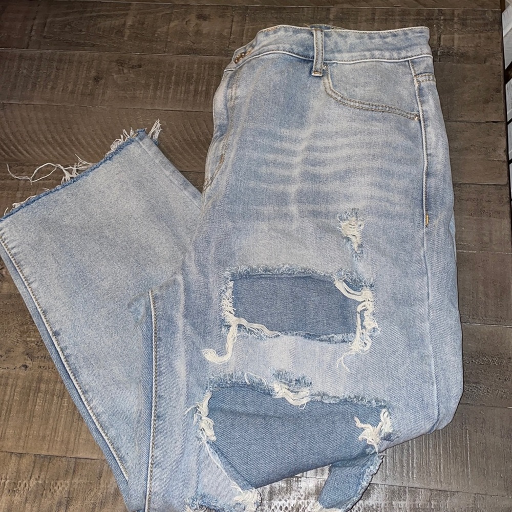Pretty Little Thing Distressed Mom Jean UK 20